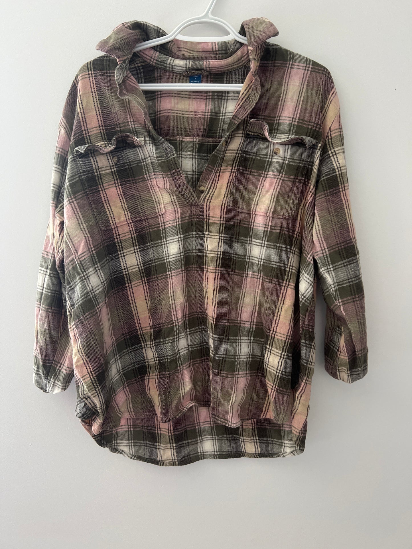 Old Navy Maternity Shirt-Medium