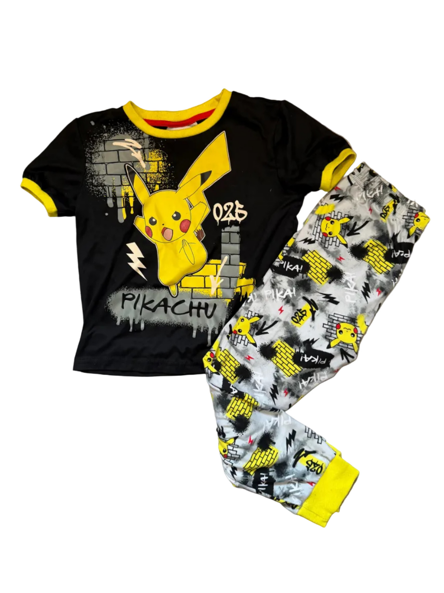 Pokémon jammies size 6