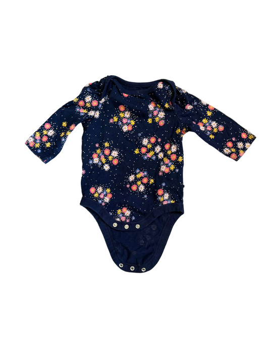 Baby gap onesie 3-6m